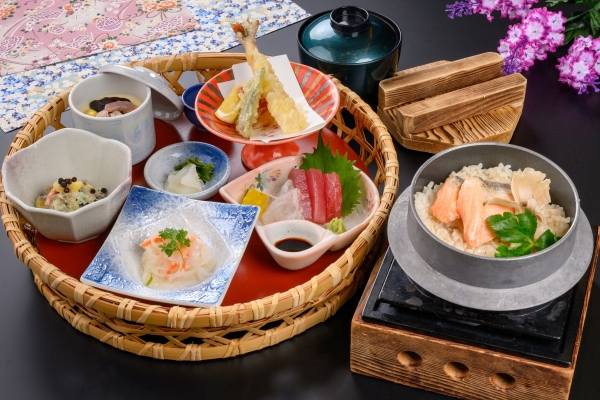 9月の花かご御膳・飲み放題つき秋の宴会コースご案内