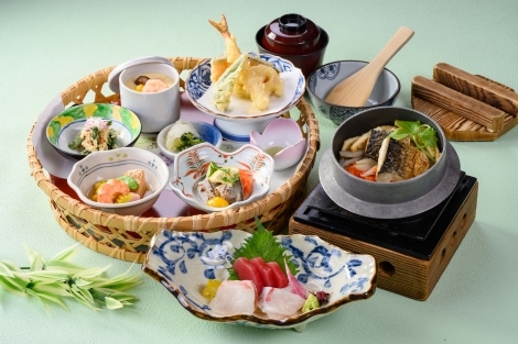 季節の花かご御膳-5月のお品書き-